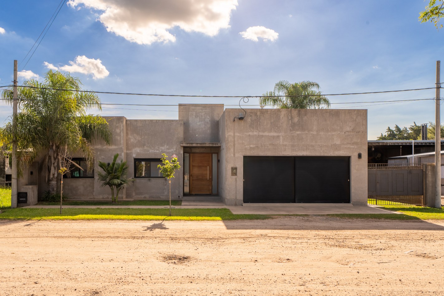 Foto Casa en Venta en Galvez, Santa Fe - U$D 170.000 - pix115780568 - BienesOnLine
