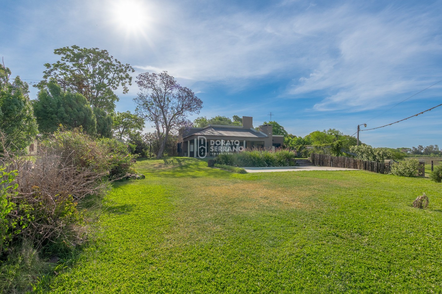 EXTRAORDINARIA! BARRIO GALVEZ - LAGUNA DE LOTTO.