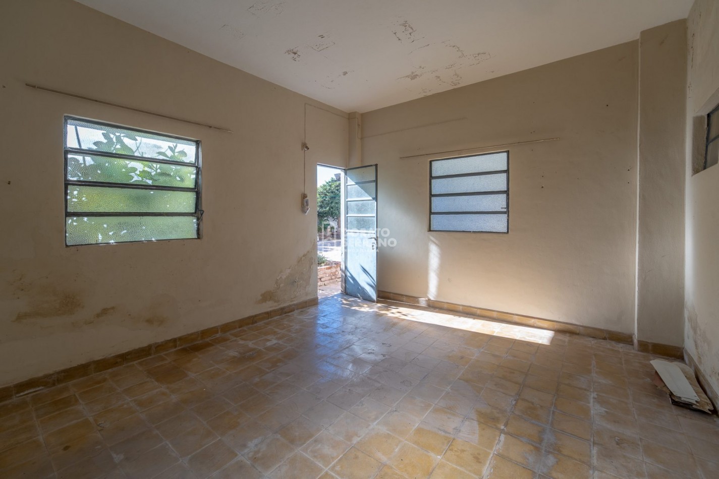 SOBRIA & ELEGANTE & RESIDENCIAL