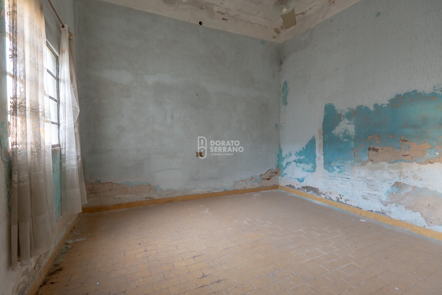 LOTE IDEAL + CASA A RECICLAR / EN PLENO BARRIO PROGRESO!