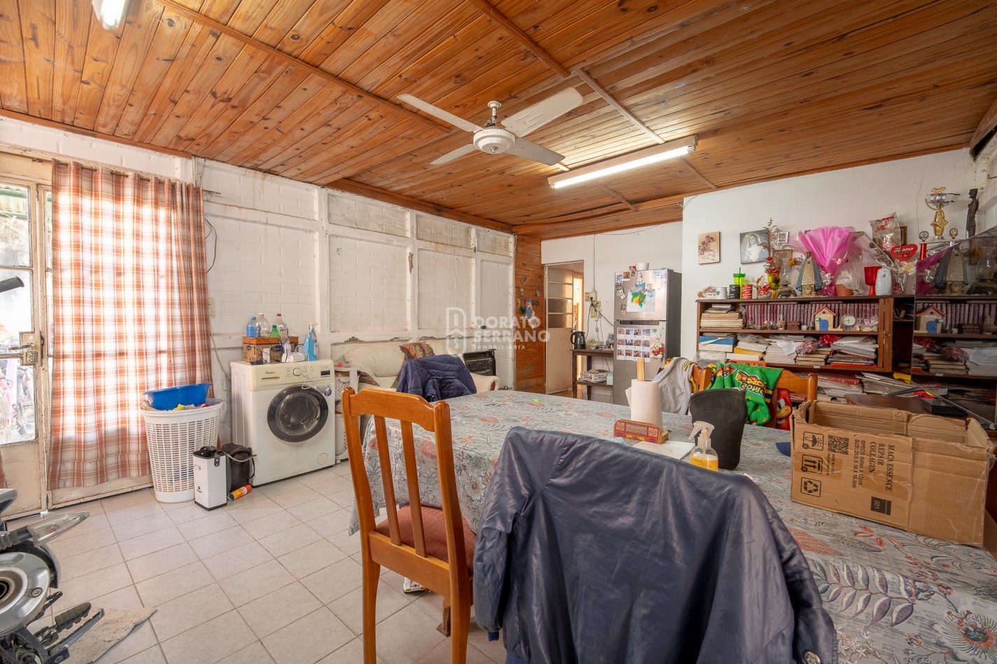 LOTE EN BARRIO FLORIDA! TODOS LOS SERVICIOS - PLUS EDIFICADO A DEMOLER O RECICLAR. 