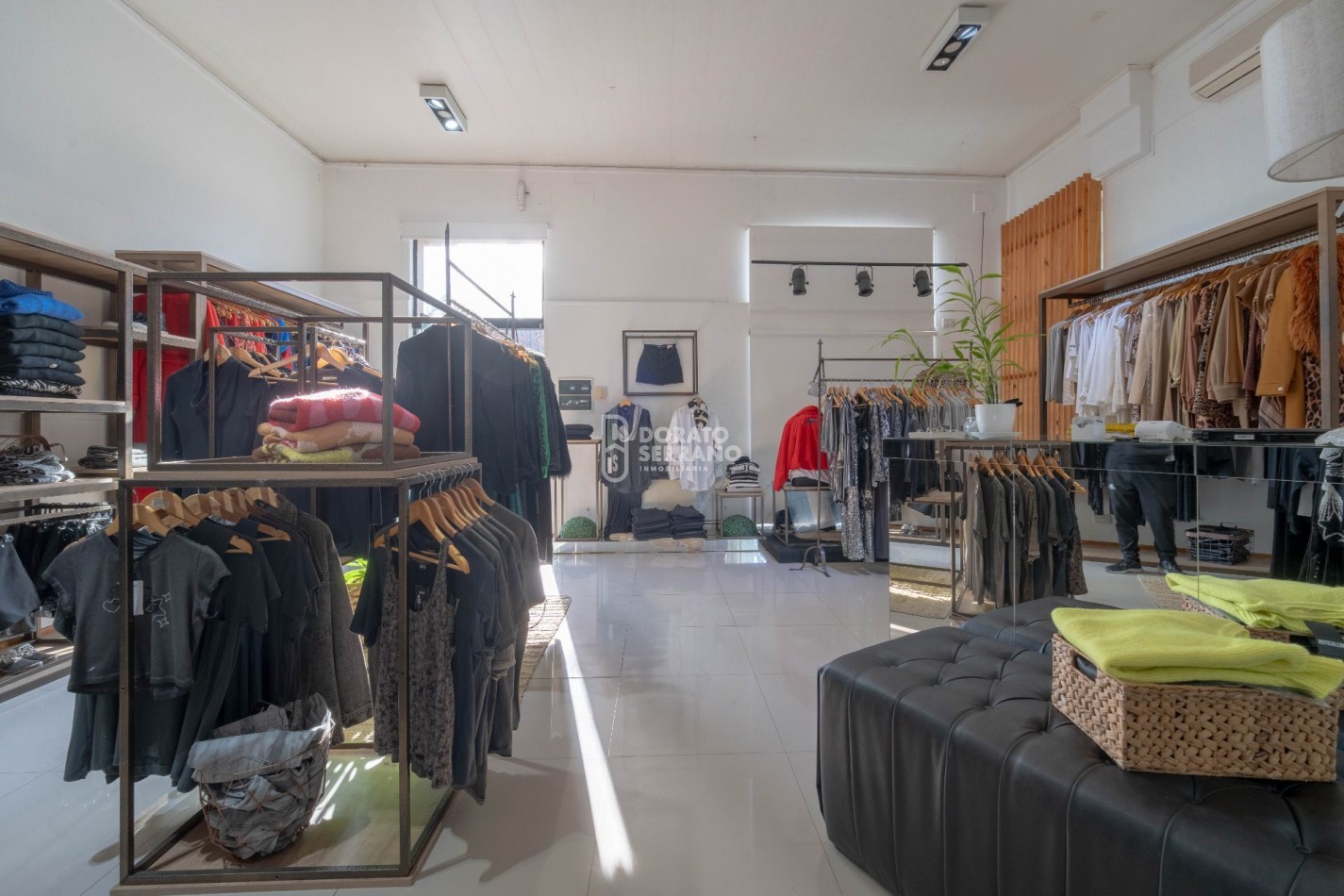 LOCAL + OFICINAS + LOTE 10X50 / MICROCENTRO!