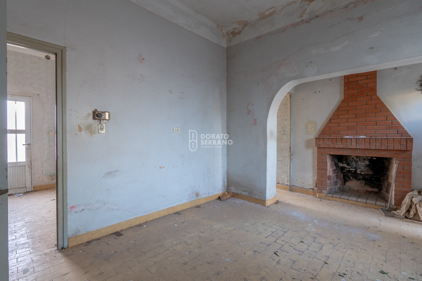 LOTE IDEAL + CASA A RECICLAR / EN PLENO BARRIO PROGRESO!