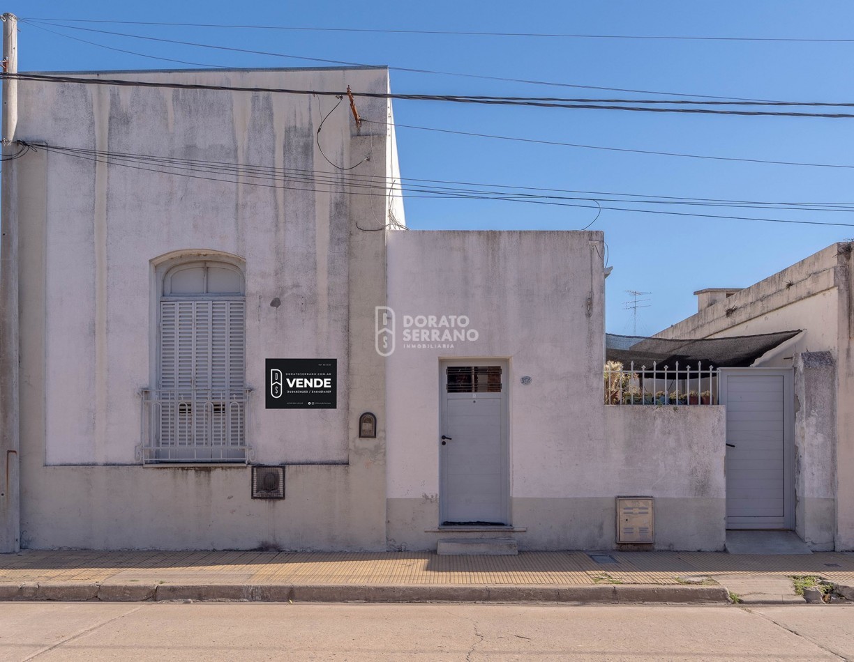 BIEN UBICADA - TODOS LOS SERVICIOS. 