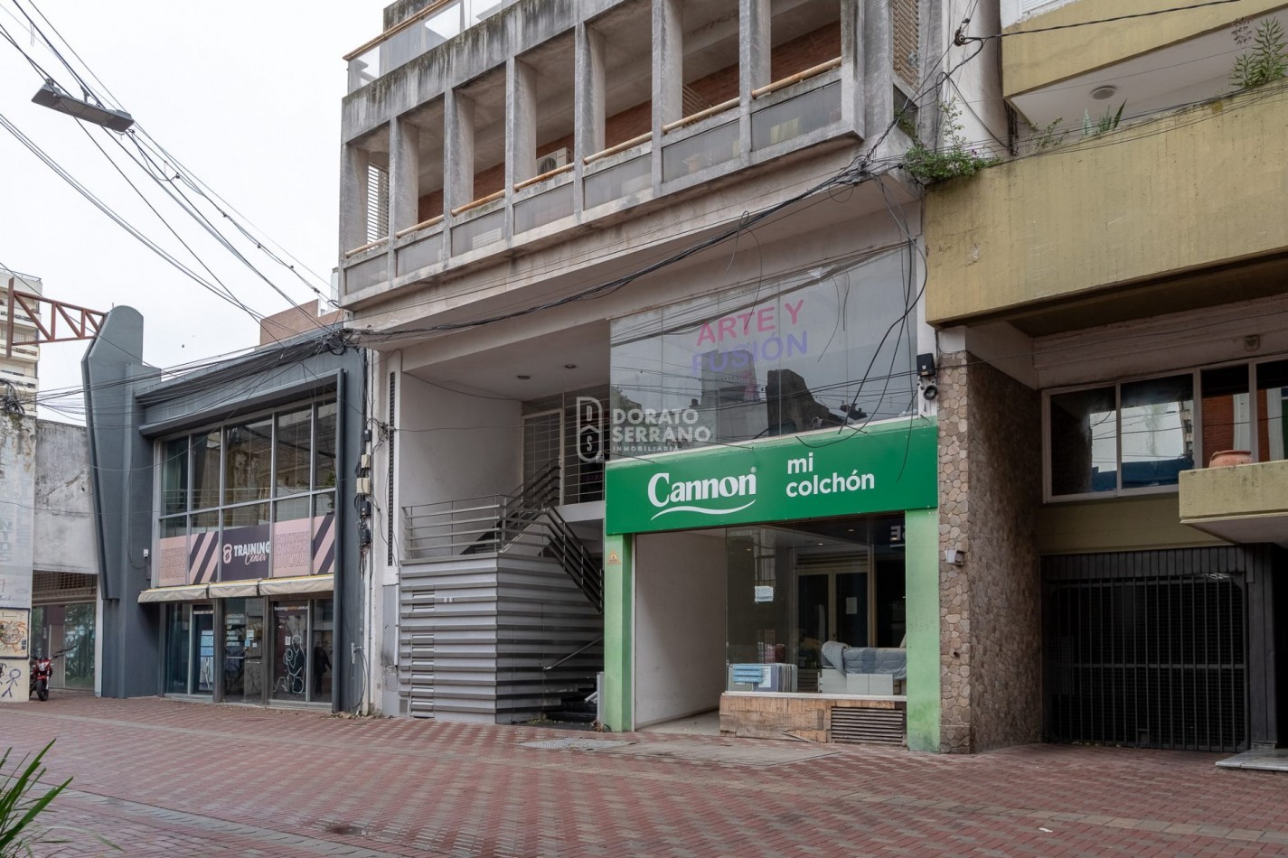 DEPTO. 1 DORMITORIO Y BAULERA S/ PEATONAL SAN MARTIN. ROSARIO!