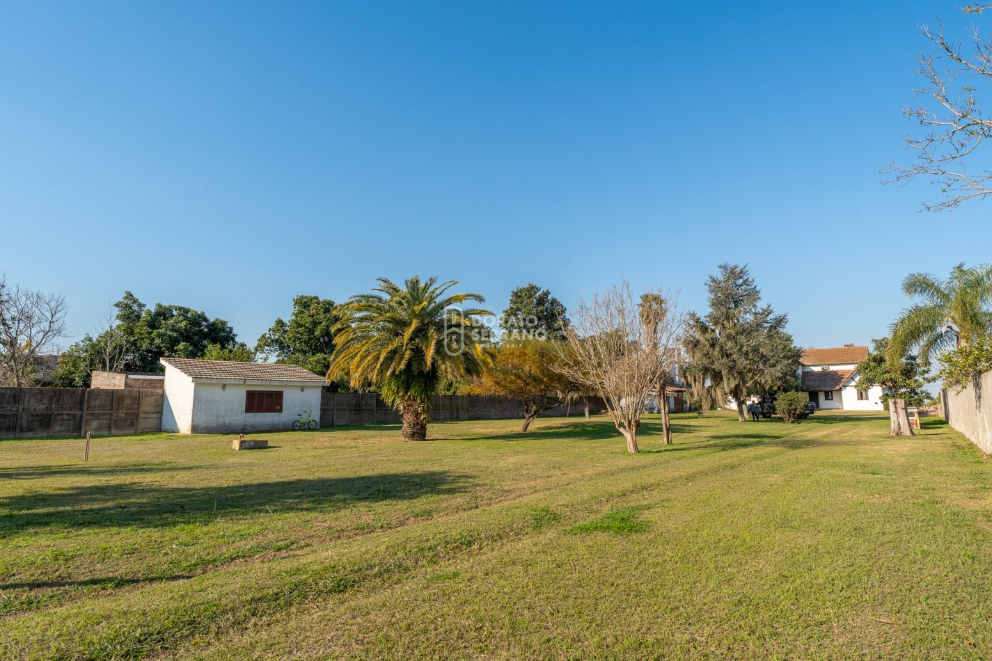 MANSION COLONIAL FRENTE A RIO CORONDA.