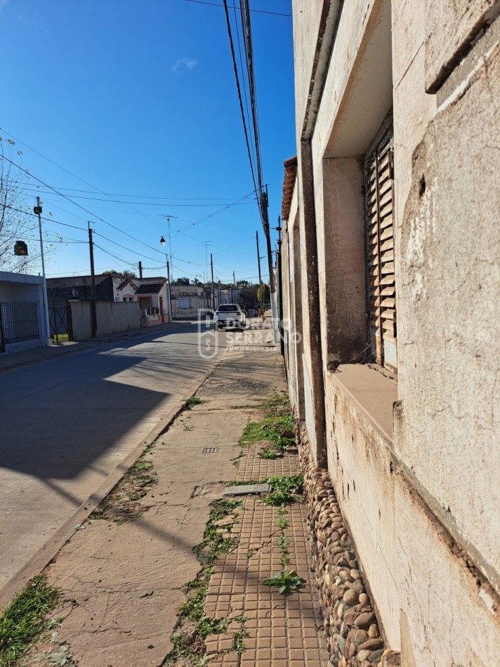 LOTE + CASA A RECICLAR -