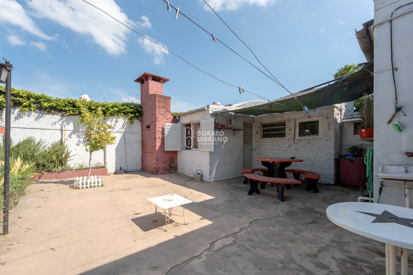 OPERATIVA! A MTS. DE AVENIDA! TODOS LOS SERVICIOS.