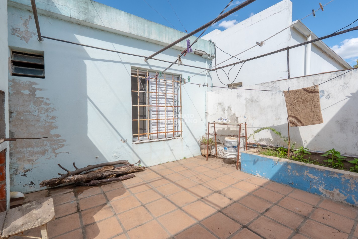CASA + DEPTOS! BARRIO PROGRESO!