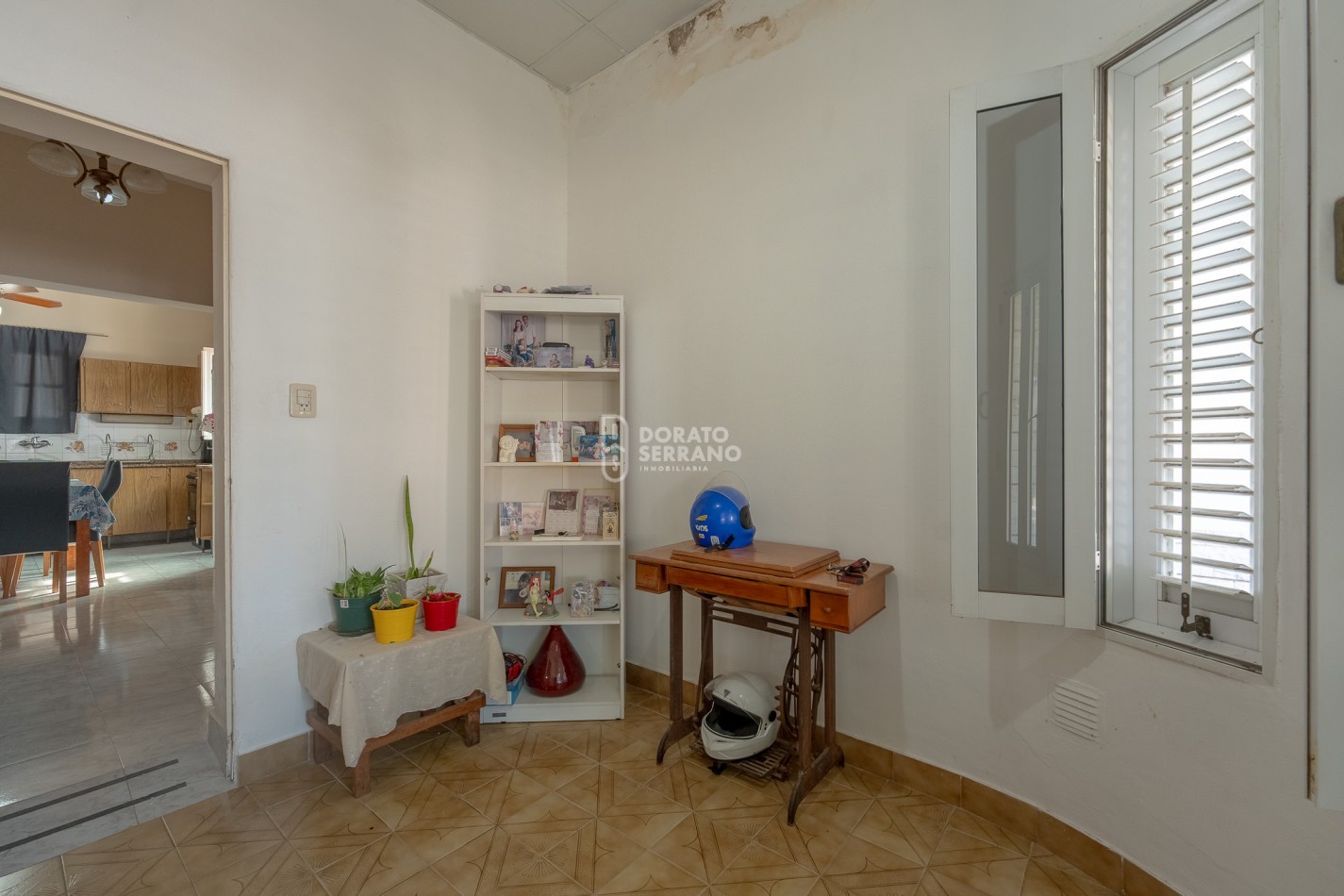 CASA TIPO + TODOS LOS SERVICIOS! Buena ubicacion & Estado Operativo.
