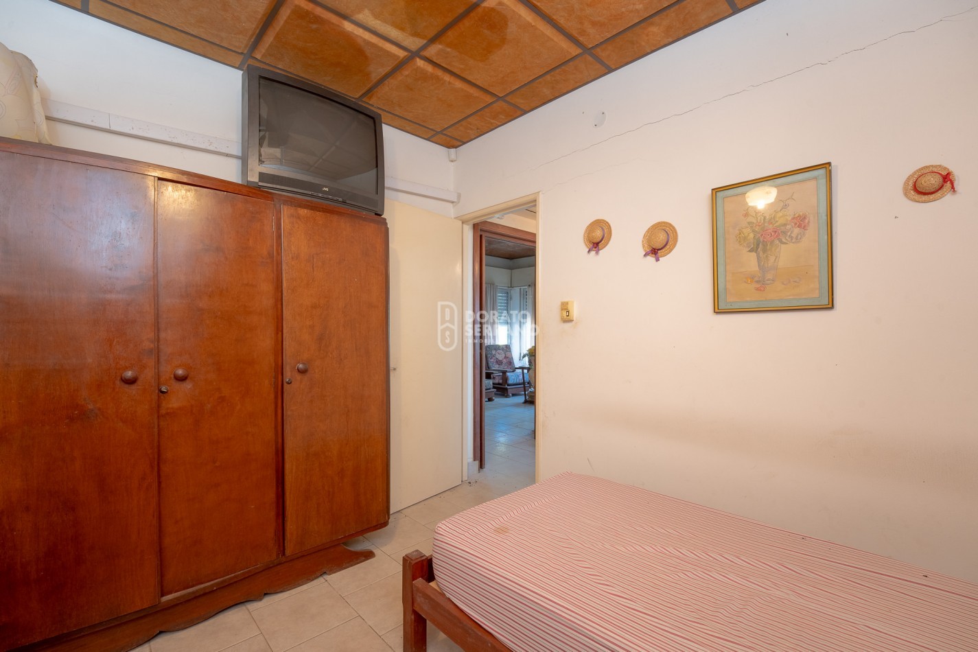 CASA EN EL RIO! GRANDIOSA! BARRIO BASUALDO!