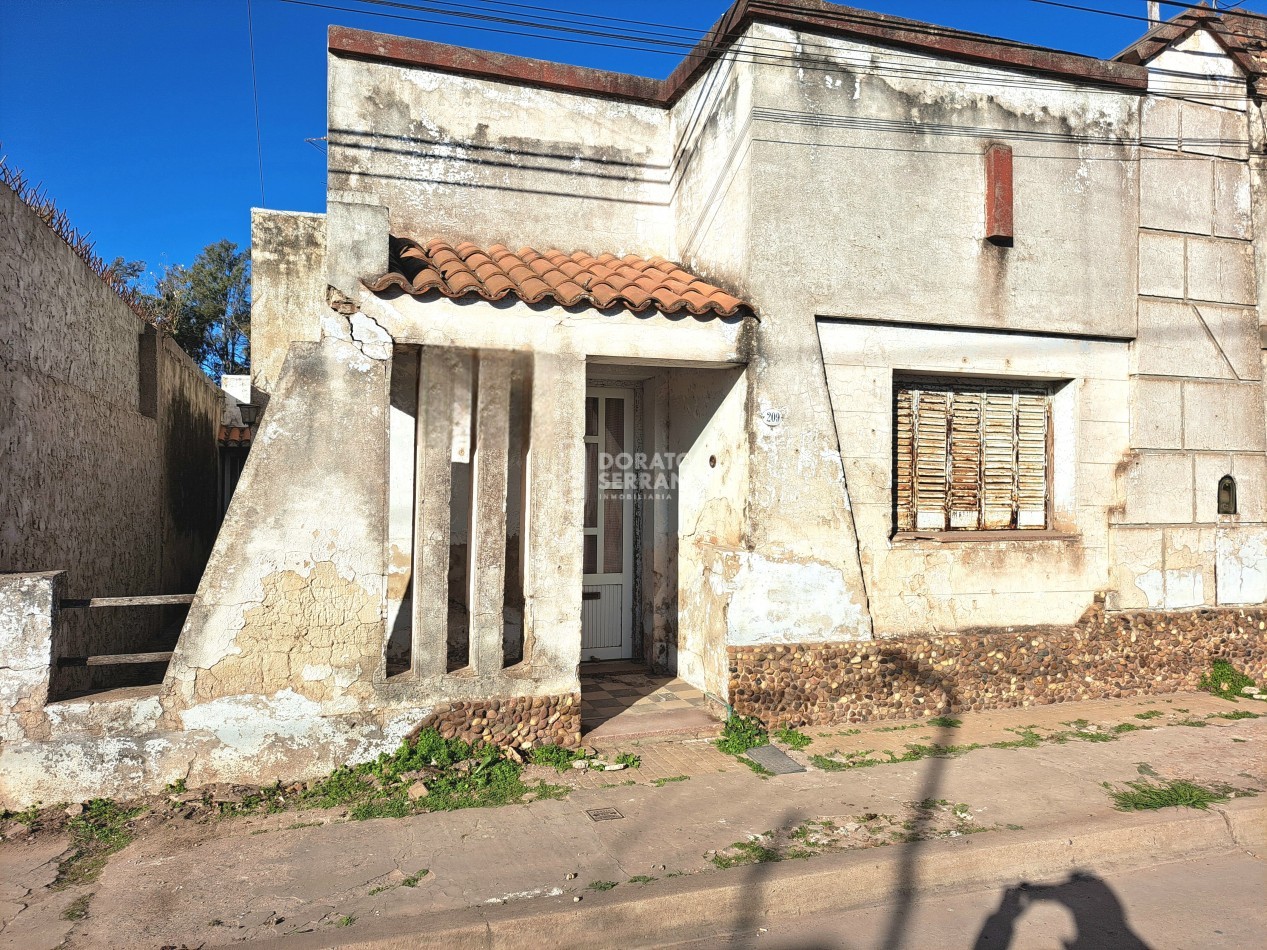 LOTE + CASA A RECICLAR -