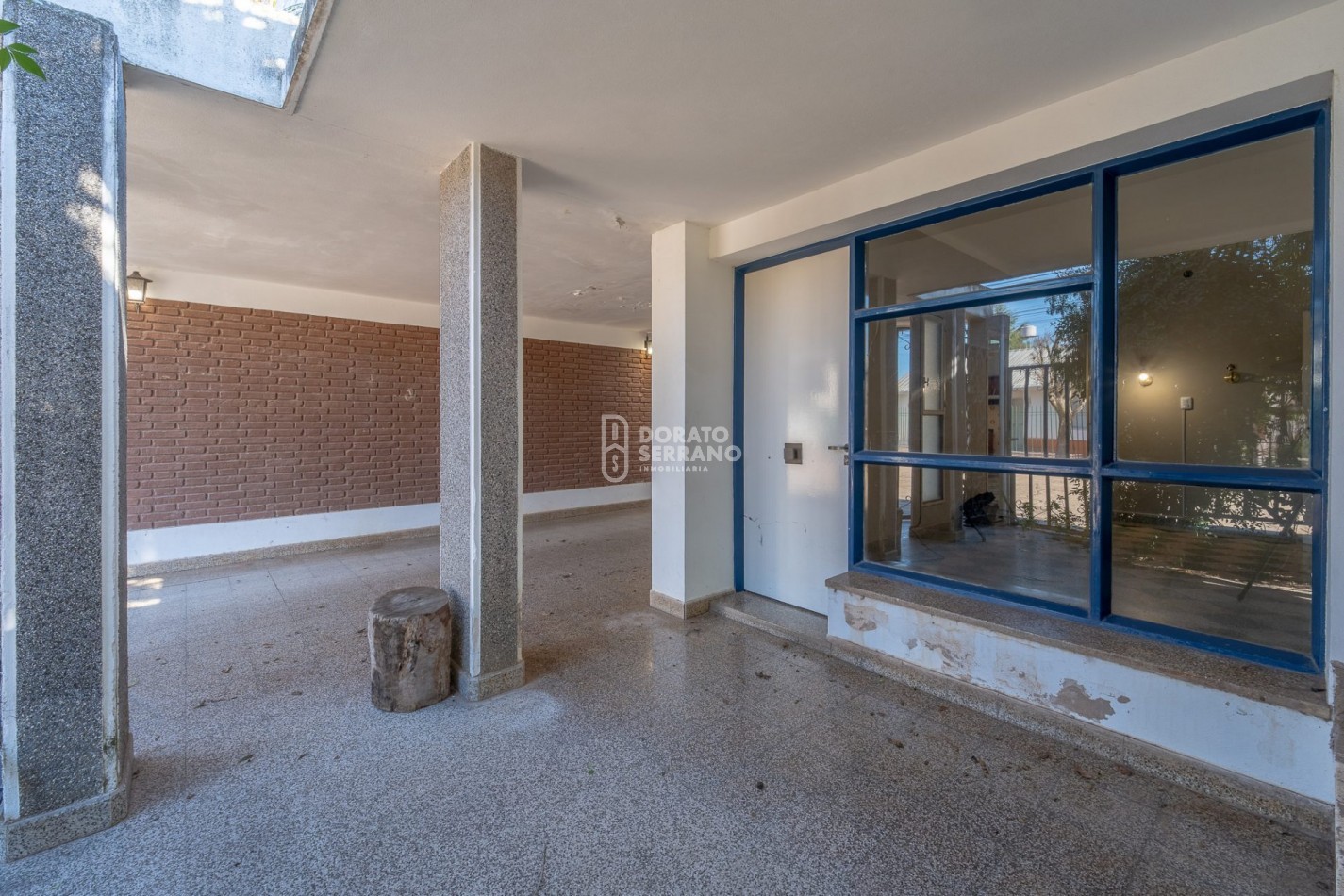 SOBRIA & ELEGANTE & RESIDENCIAL