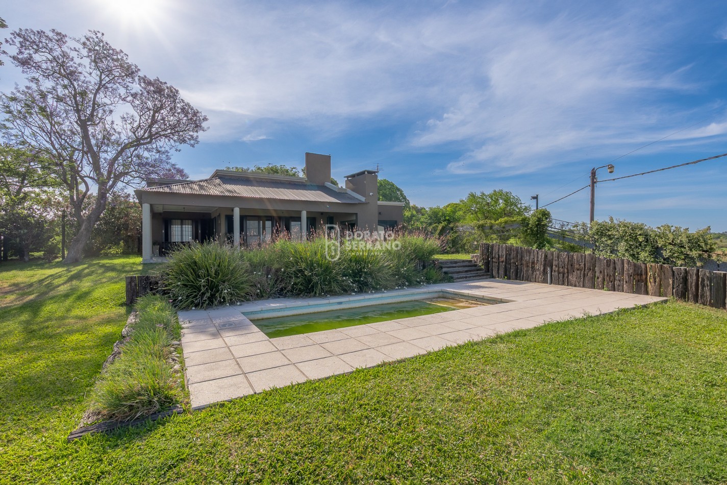 EXTRAORDINARIA! BARRIO GALVEZ - LAGUNA DE LOTTO.