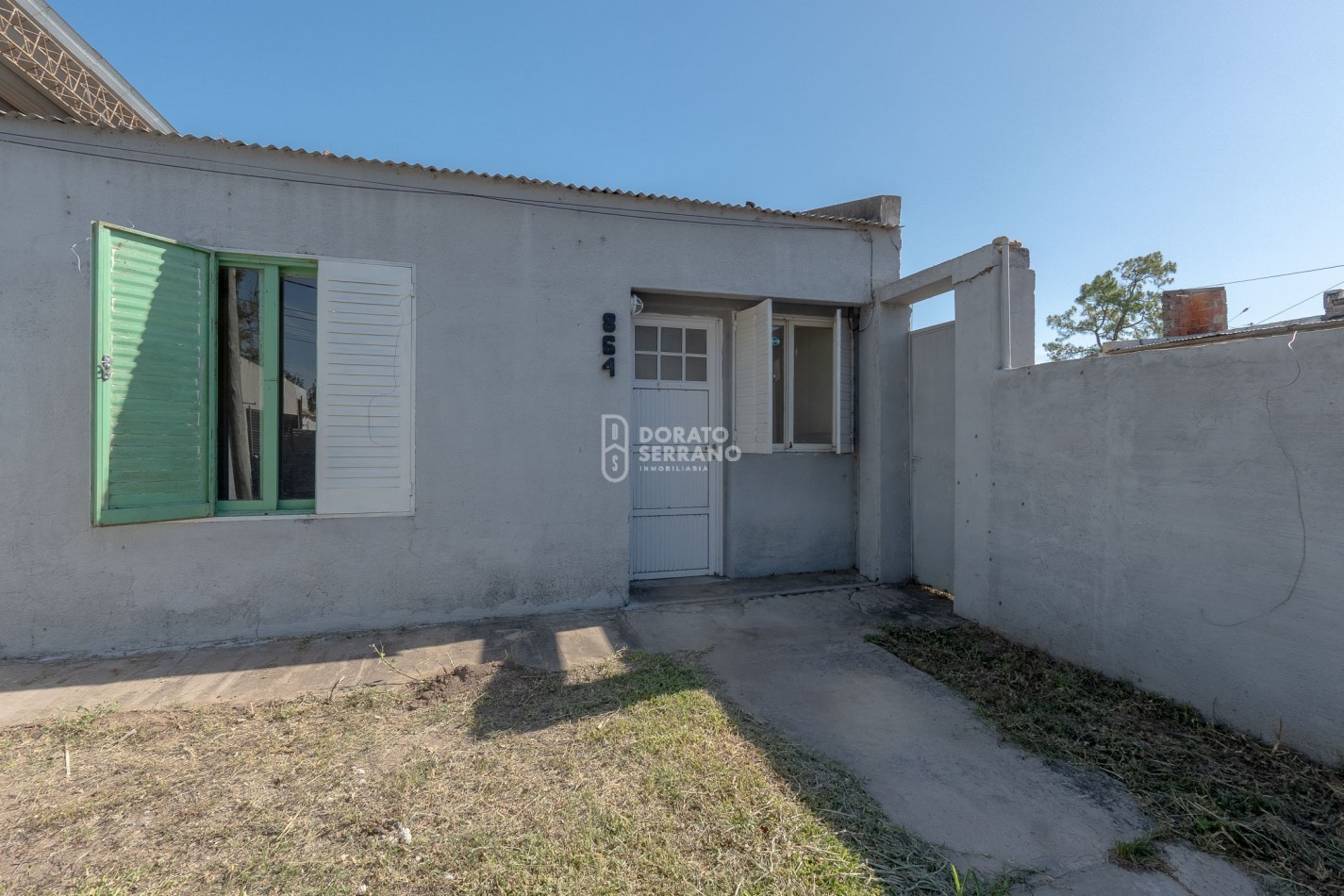 CASA PARA HABITAR  +  LOTE IDEAL + TODOS LOS SERVICIOS! - 15 MTS. DE FRENTE!