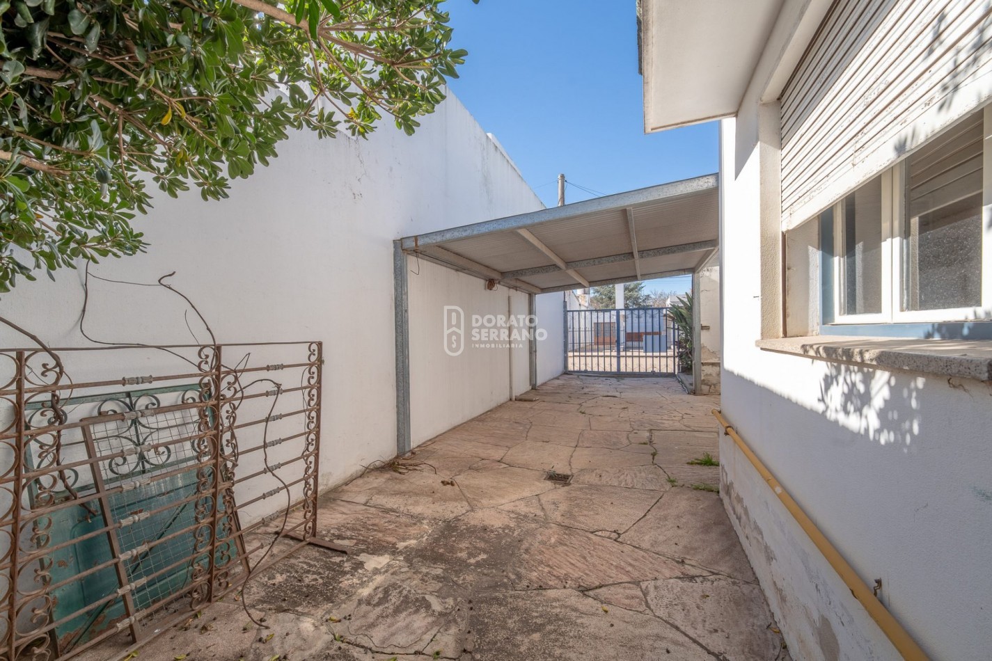 SOBRIA & ELEGANTE & RESIDENCIAL