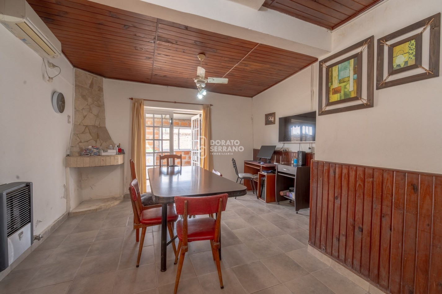 CASA EN ESQUINA / TODOS LOS SERVICIOS!