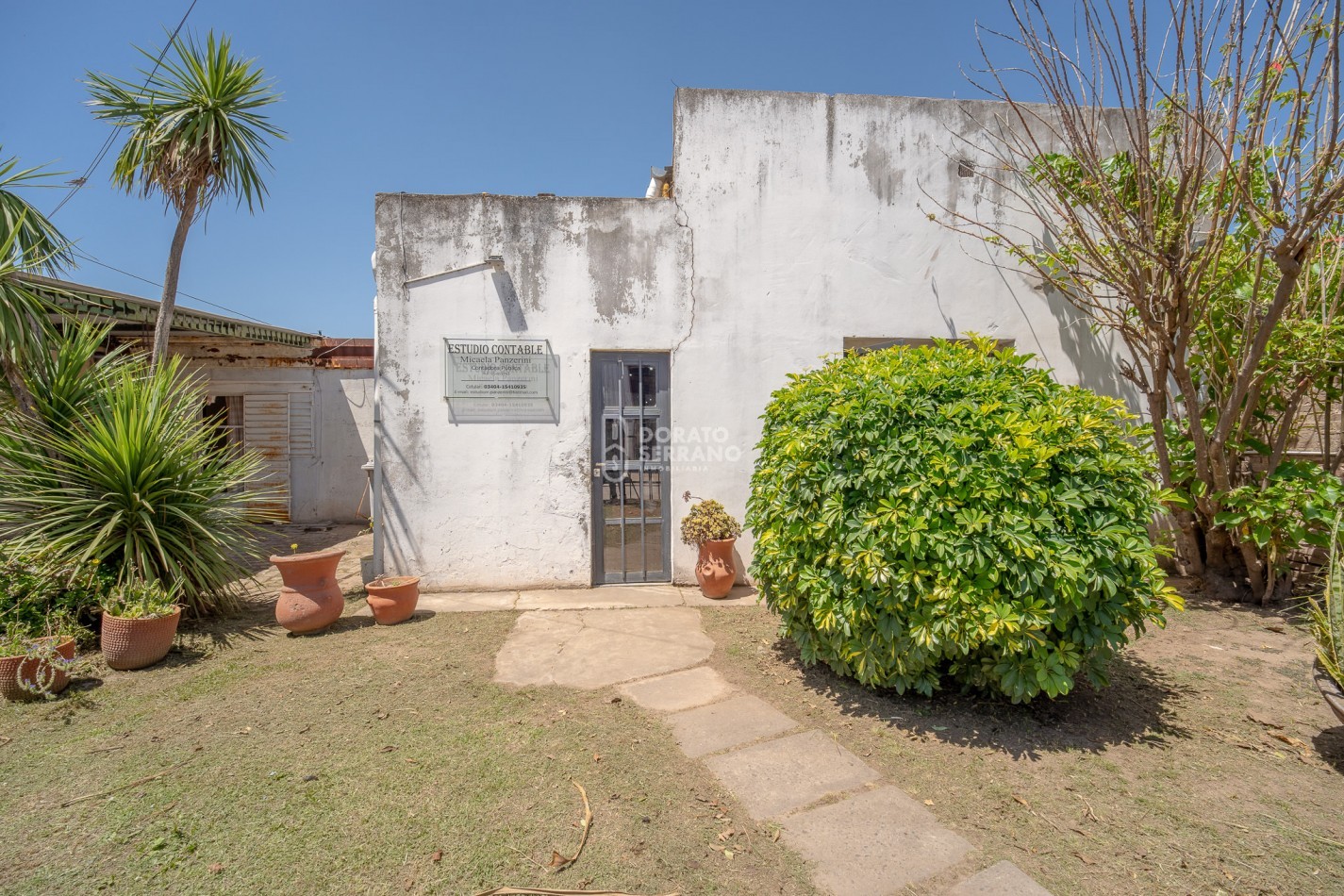 LOTE EN BARRIO FLORIDA! TODOS LOS SERVICIOS - PLUS EDIFICADO A DEMOLER O RECICLAR. 