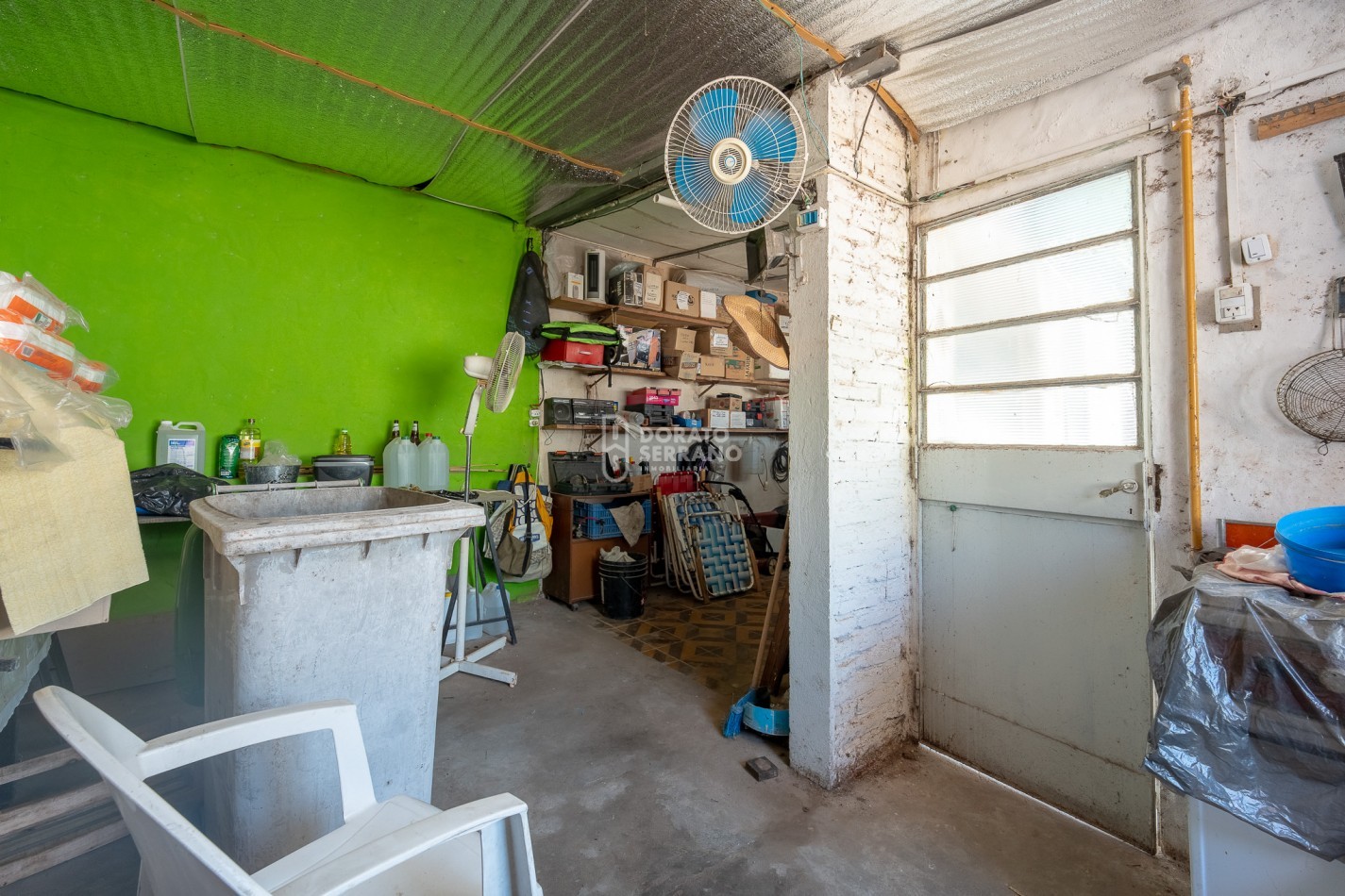 OPERATIVA! A MTS. DE AVENIDA! TODOS LOS SERVICIOS.