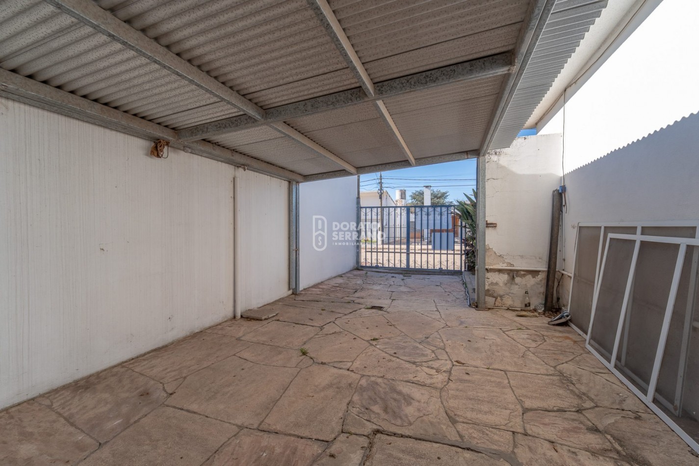 SOBRIA & ELEGANTE & RESIDENCIAL