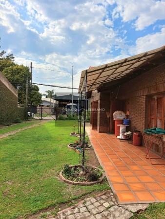  GRAN CHALET ARGENTINO  - VECINAL PEDRONI.