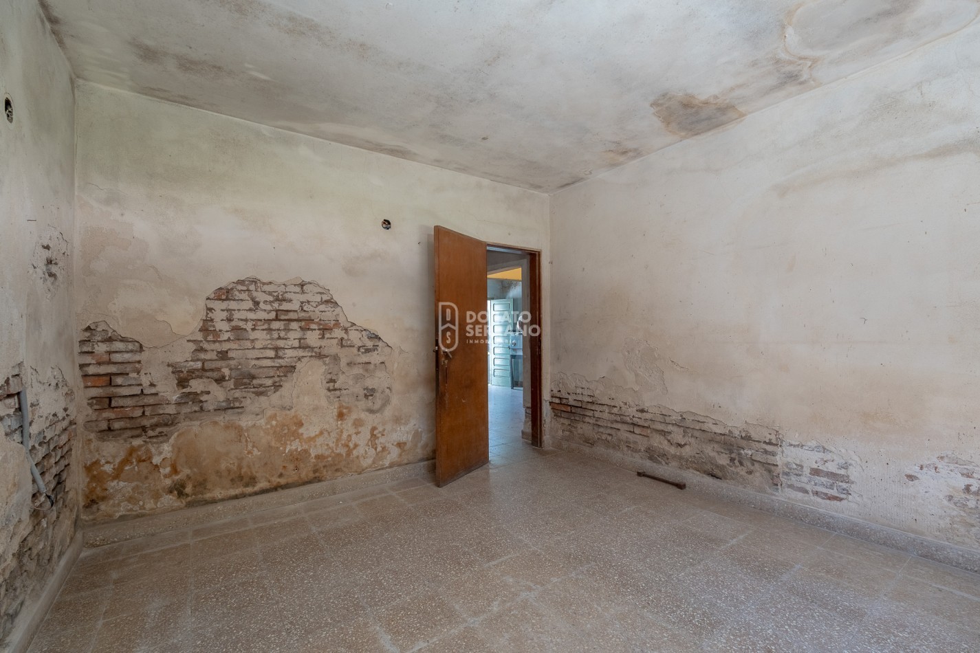 GRAN LOTE + CONSTRUCCION A RECUPERAR. 