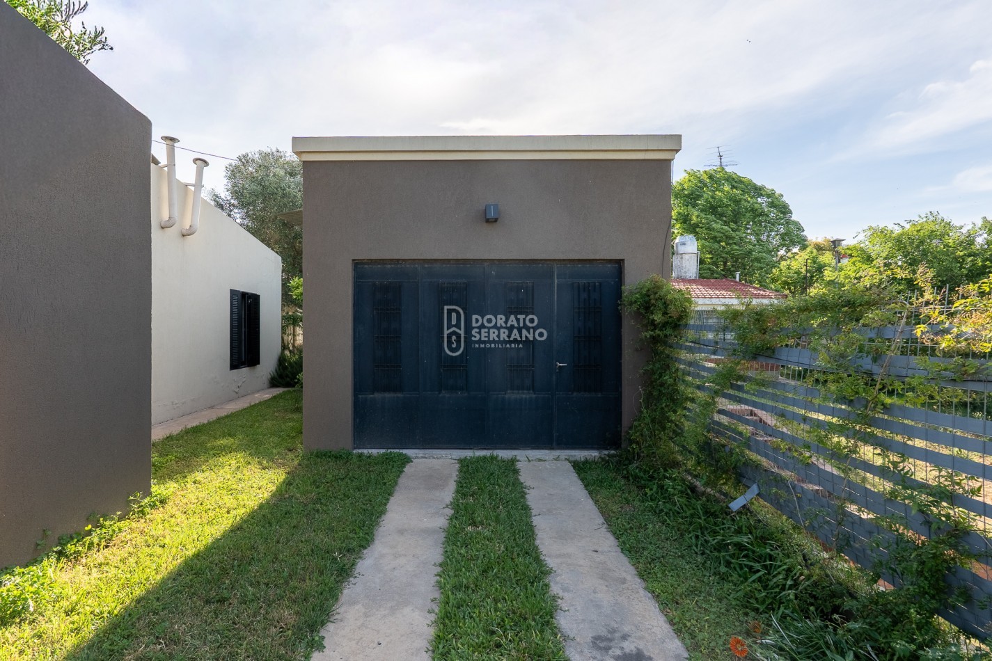 EXTRAORDINARIA! BARRIO GALVEZ - LAGUNA DE LOTTO.