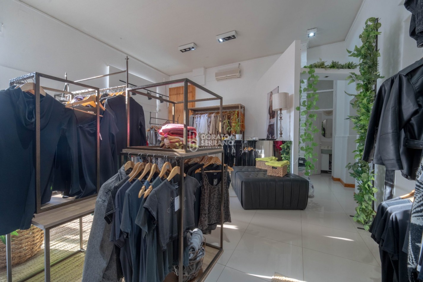 LOCAL + OFICINAS + LOTE 10X50 / MICROCENTRO!
