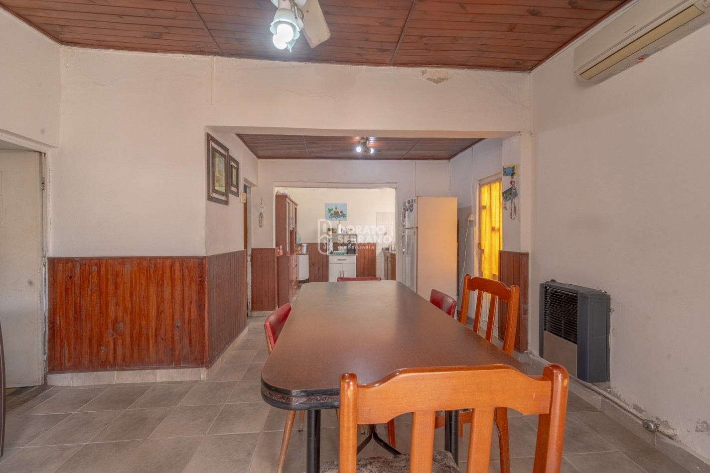 CASA EN ESQUINA / TODOS LOS SERVICIOS!