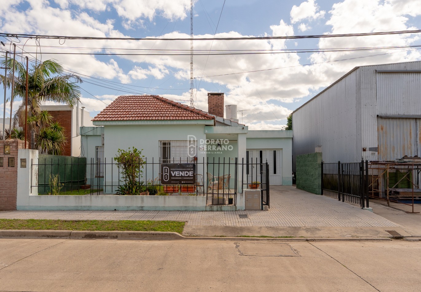 CASA + DEPTOS! BARRIO PROGRESO!