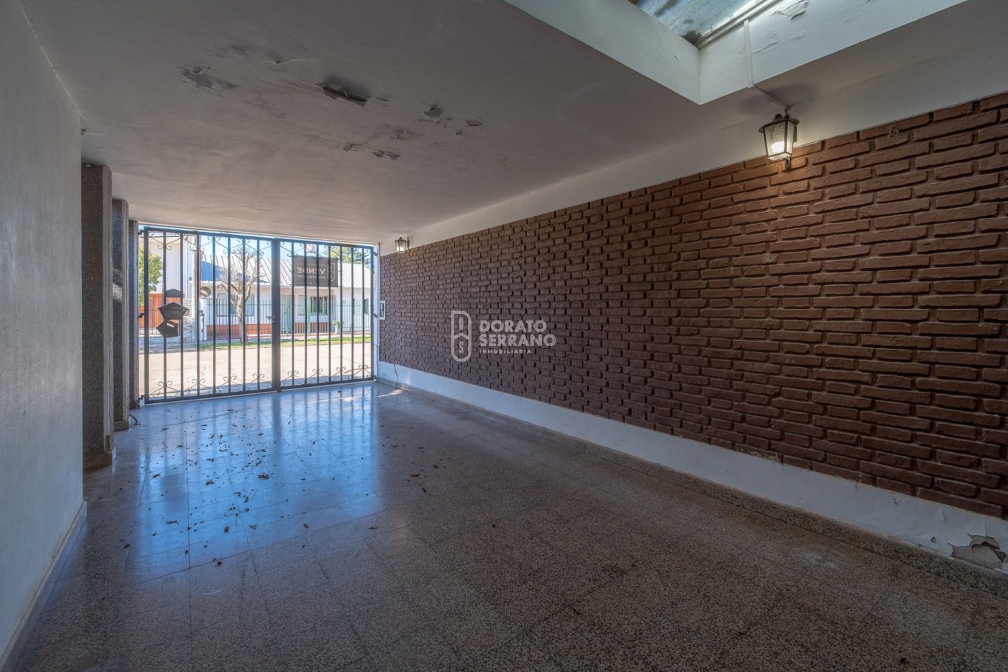 SOBRIA & ELEGANTE & RESIDENCIAL