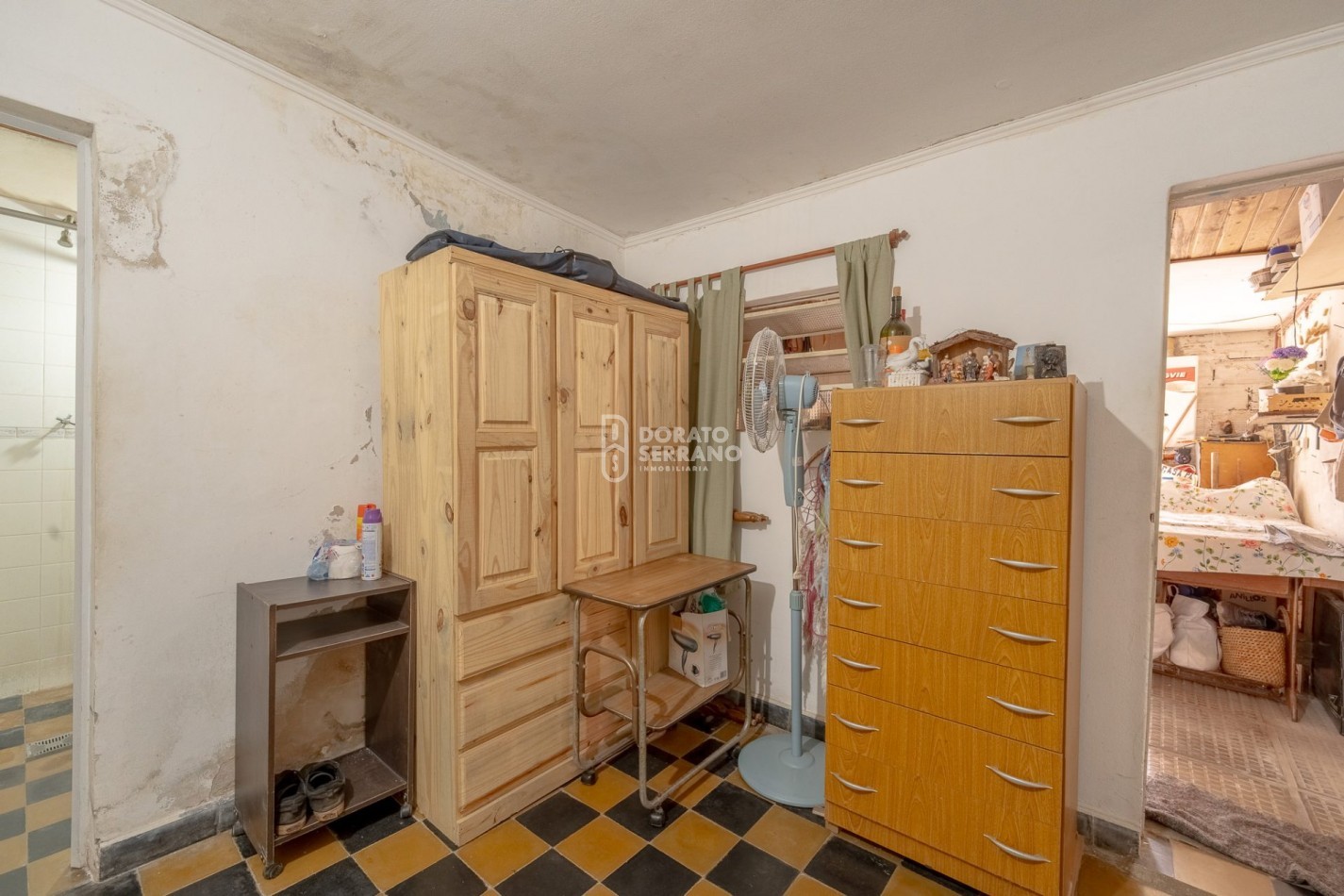 CASA EN ESQUINA / TODOS LOS SERVICIOS!