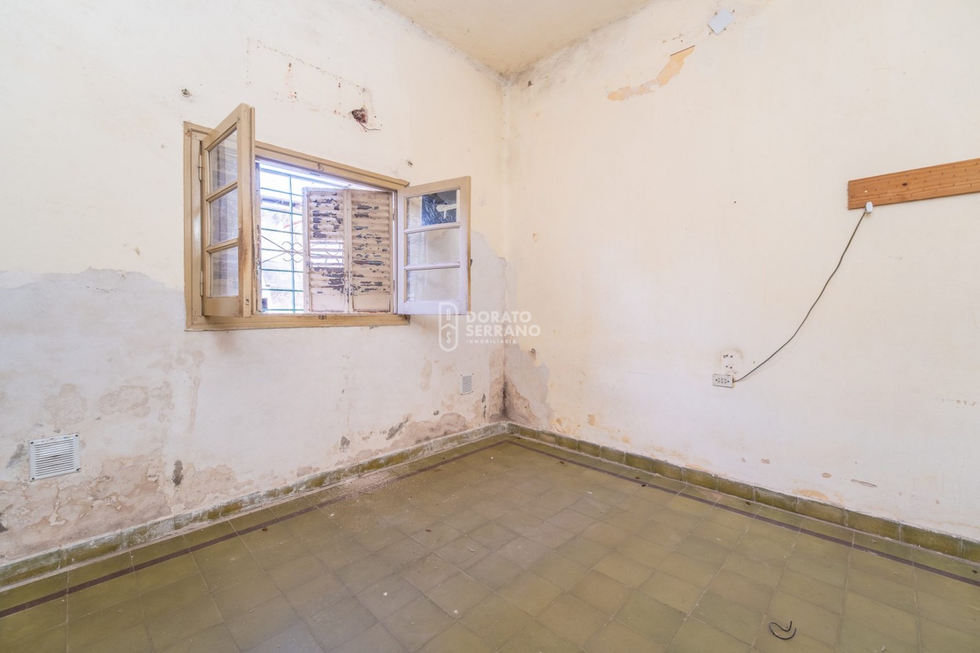 CASA A RECICLAR + LOTE PASANTE! 2 FRENTES!