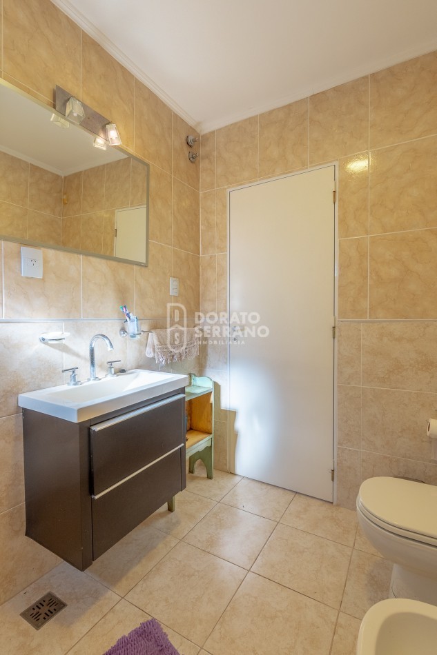 EXTRAORDINARIA! BARRIO GALVEZ - LAGUNA DE LOTTO.