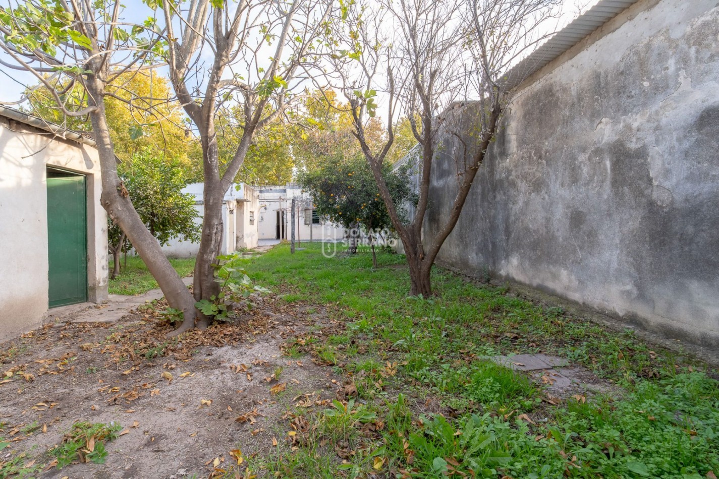 CASA A RECICLAR + LOTE PASANTE! 2 FRENTES!