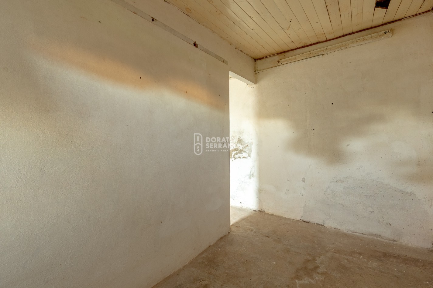 LOTE 10X45 +TODOS LOS SERVICIOS + PLUS CONSTRUCCION A RECICLAR.
