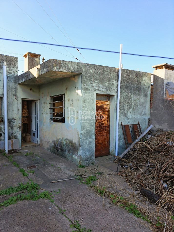 LOTE IDEAL + CASA A RECICLAR / EN PLENO BARRIO PROGRESO!