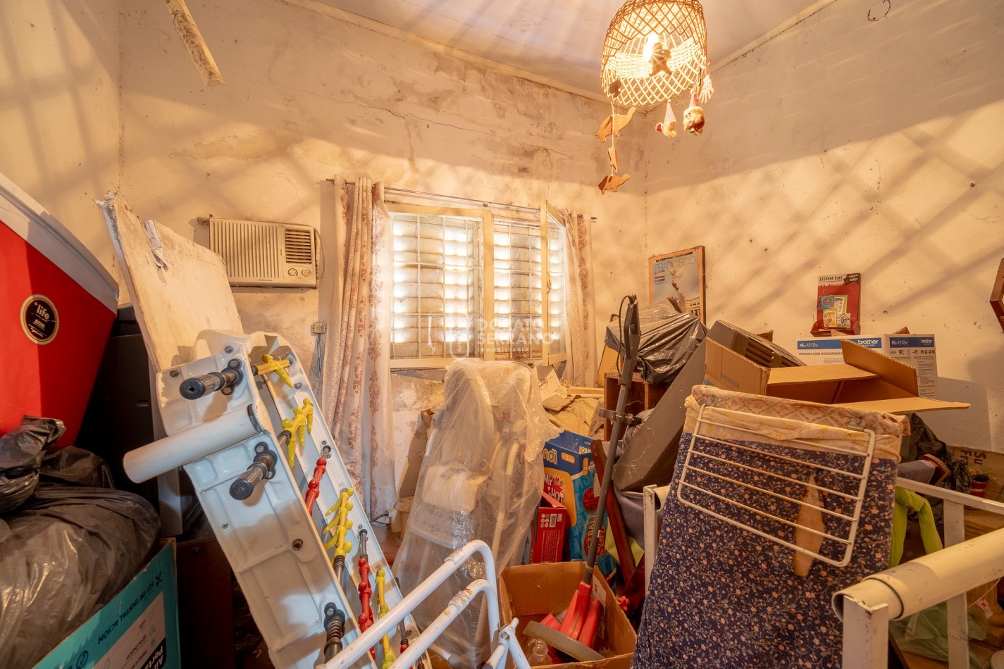 LOTE EN BARRIO FLORIDA! TODOS LOS SERVICIOS - PLUS EDIFICADO A DEMOLER O RECICLAR. 