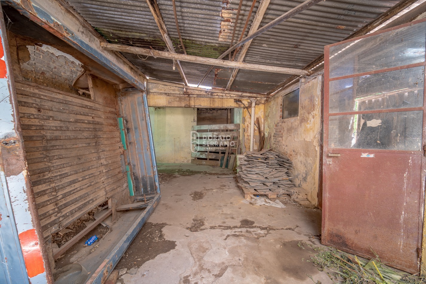 42 MTS. DE FRENTE EN ESQUINA! MAXIMAS POSIBILIDADES SOBRE 25 DE MAYO!