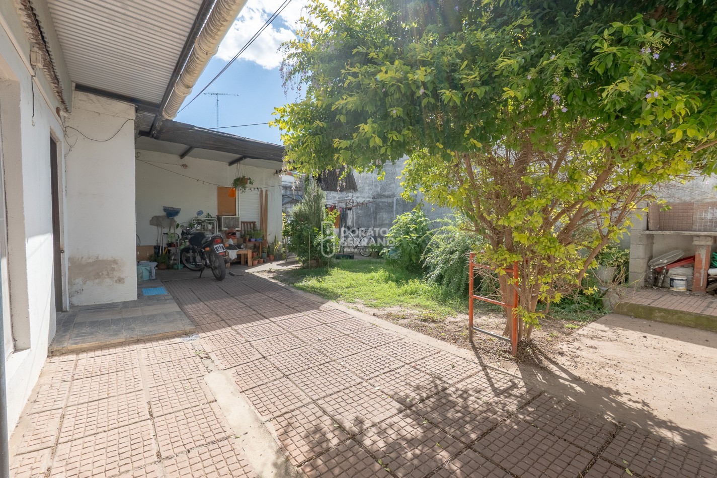 CASA + DEPTOS! BARRIO PROGRESO!