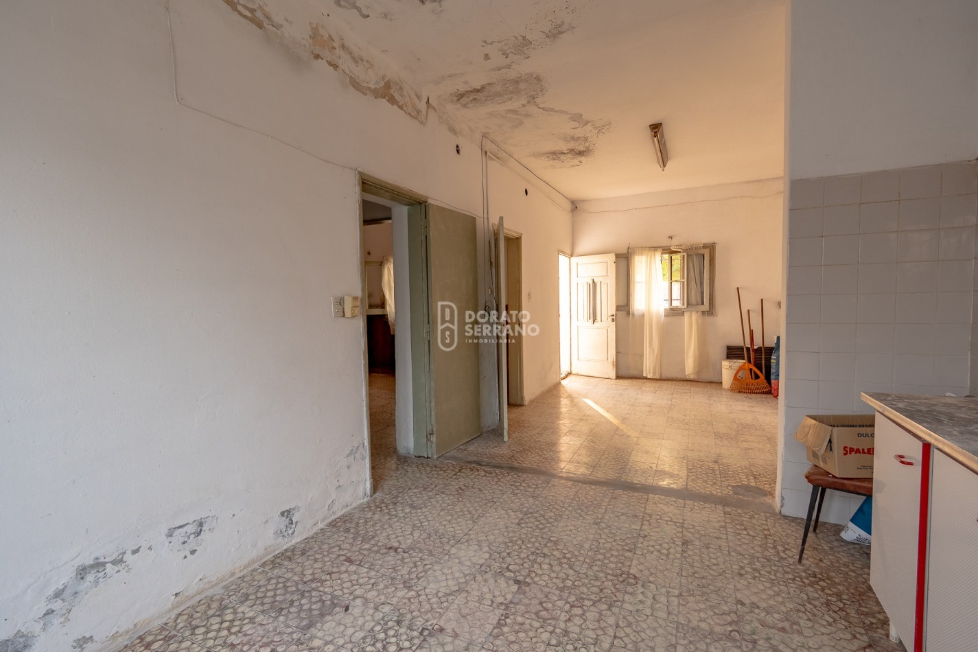 LOTE 10X45 +TODOS LOS SERVICIOS + PLUS CONSTRUCCION A RECICLAR.