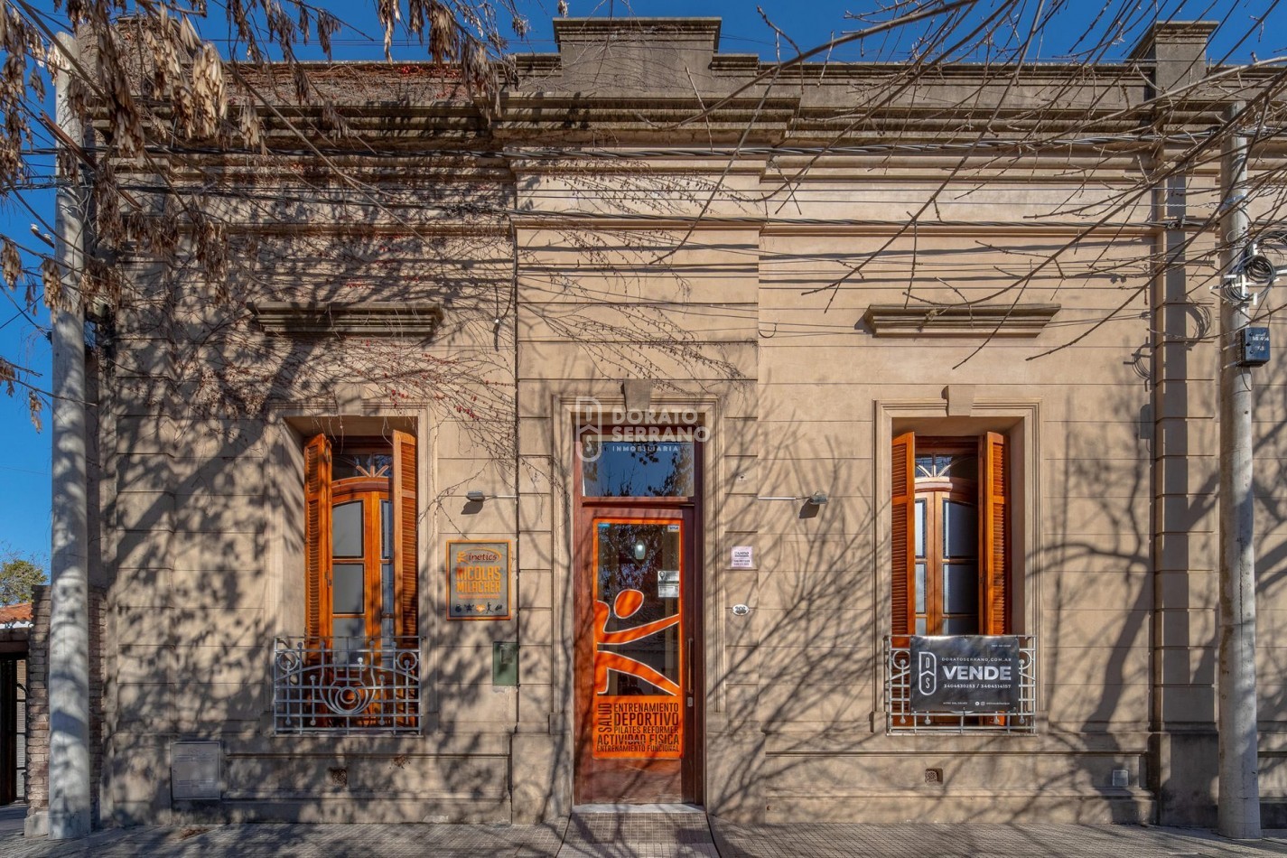 NEOCLASICA / CENTRICA / VERSATIL.