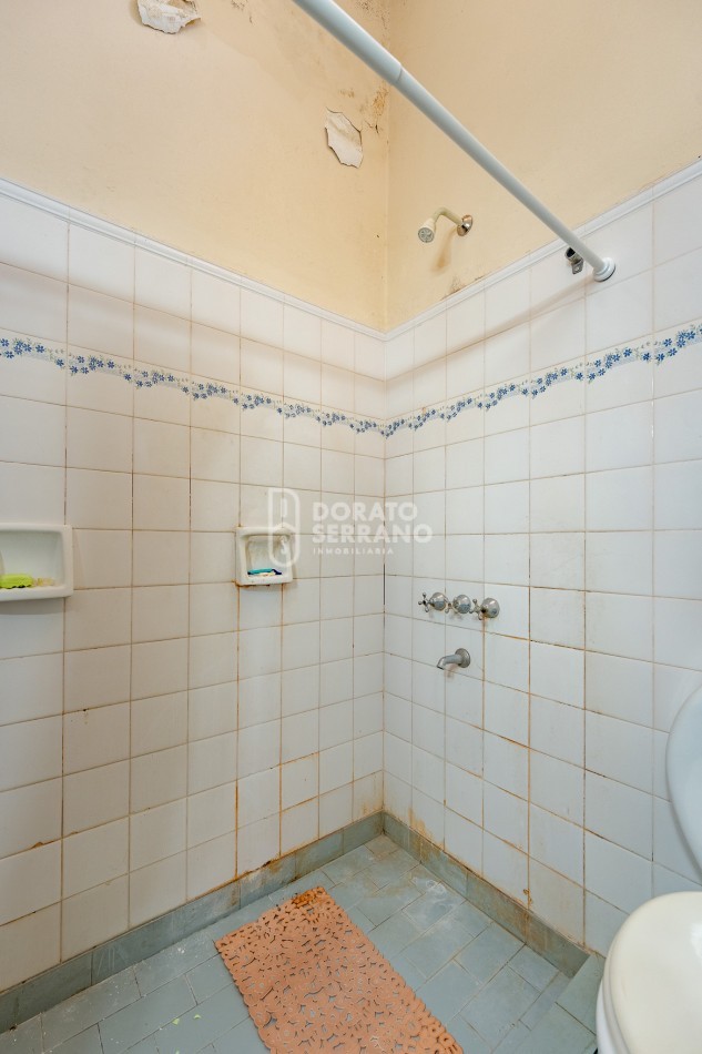 CASA TIPO + TODOS LOS SERVICIOS! Buena ubicacion & Estado Operativo.