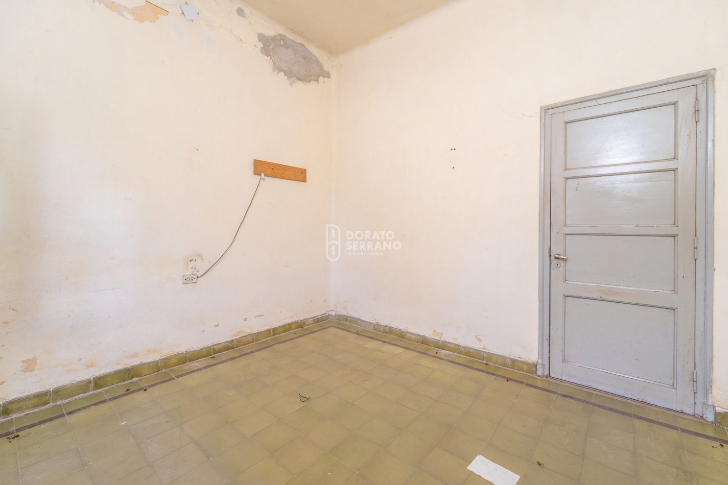 CASA A RECICLAR + LOTE PASANTE! 2 FRENTES!