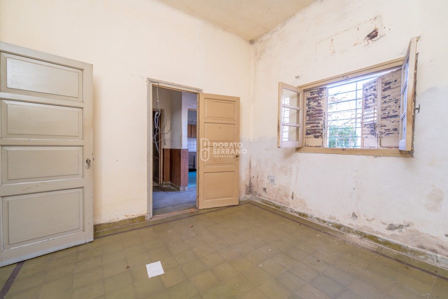 CASA A RECICLAR + LOTE PASANTE! 2 FRENTES!