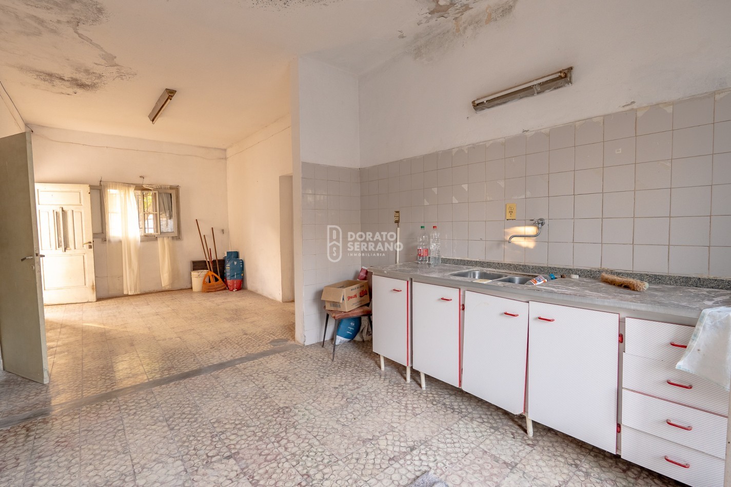 LOTE 10X45 +TODOS LOS SERVICIOS + PLUS CONSTRUCCION A RECICLAR.