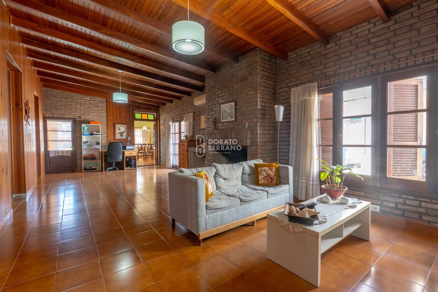 ESTILO & AMENITIES + LOTE XL / EXTRAORDINARIO! 