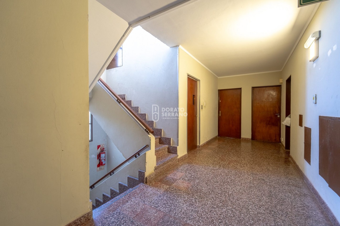 3 DORMITORIOS + PATIO EXCLUSIVO! MICROCENTRO!