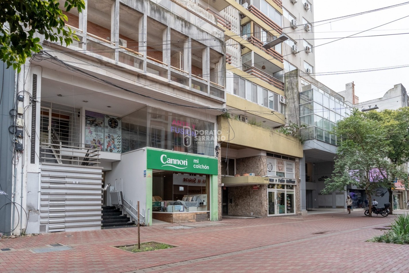 DEPTO. 1 DORMITORIO Y BAULERA S/ PEATONAL SAN MARTIN. ROSARIO!