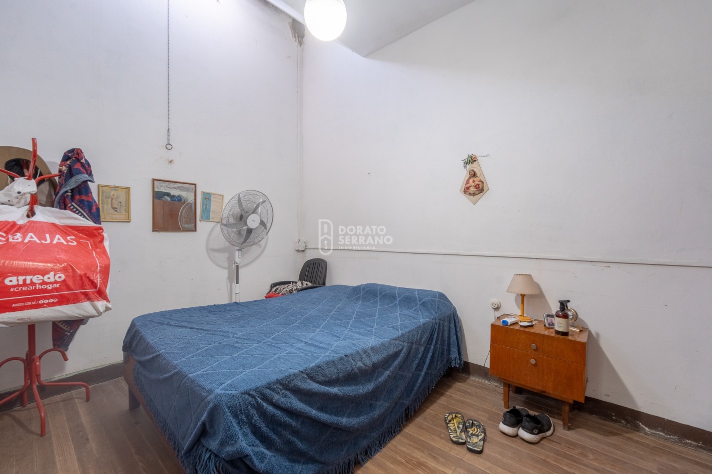 OPERATIVA! A MTS. DE AVENIDA! TODOS LOS SERVICIOS.